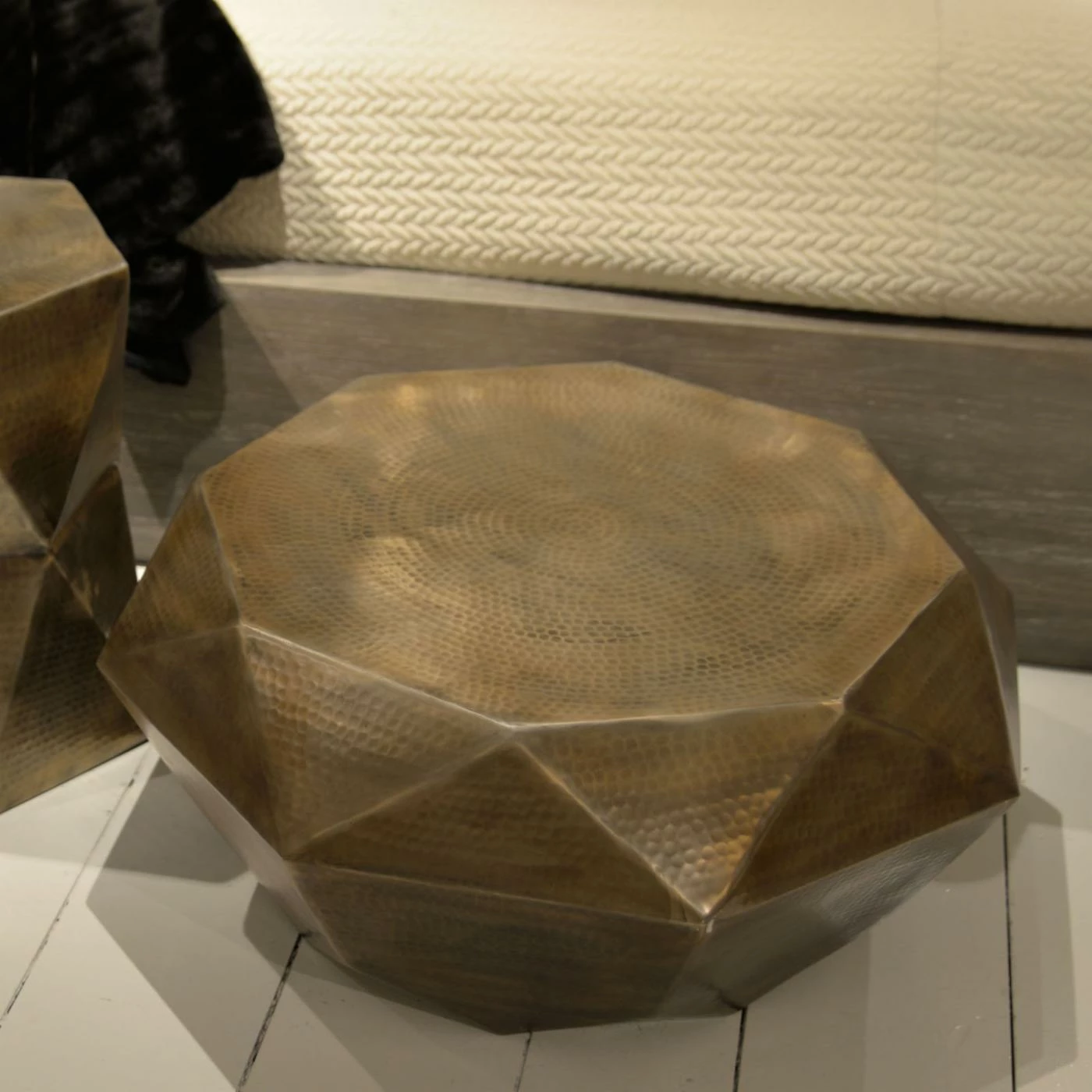 Wholesale 𧨠Other Shapes - Coffee Tables Riverside Furniture Olivia Geometric Cocktail Table π 4 Wholesale 𧨠Other Shapes - Coffee Tables Riverside Furniture Olivia Geometric Cocktail Table π - Image 2